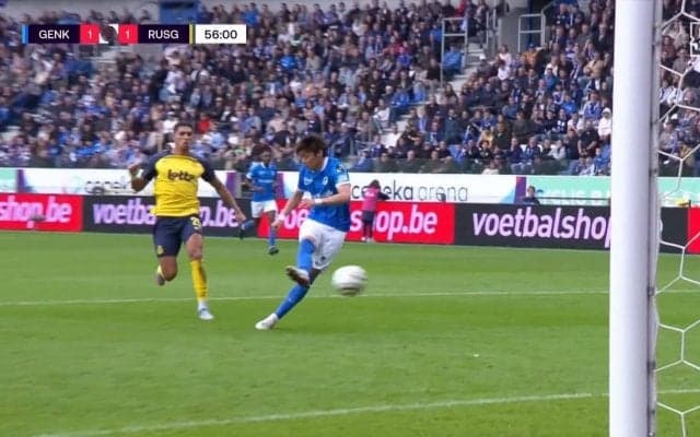 伊東純也、1,259日ぶりベルギーリーグ復帰弾「むっちゃきれいにきまった」巧みなワンタッチシュートでの同点ゴールにファン大興奮