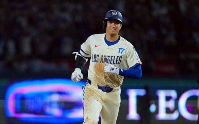 大谷翔平に急接近…ほっこり光景が「可愛い」　試合中の“交流”にSNS注目「MLBを変えたわ」