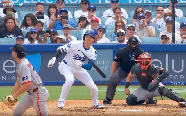 バット折れるも「よく打ちました」大谷翔平の珍打に中継驚く 外角の“超ボール球”を右前打、“先”で拾うも「折れたのは根本」「珍しい」