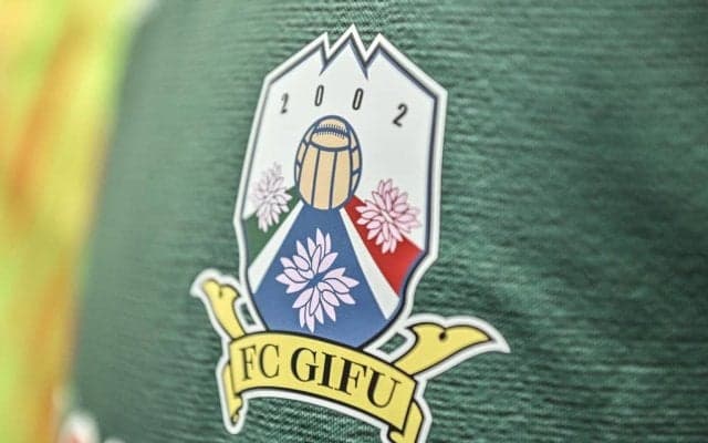 ｢サッカーで“ハンドパワー”はあかんやろ｣Mr.マリックの超魔術でFC岐阜が逆転勝利｢ハンドは反則ですよ｣ツッコミも｢めっちゃ羨ましい｣