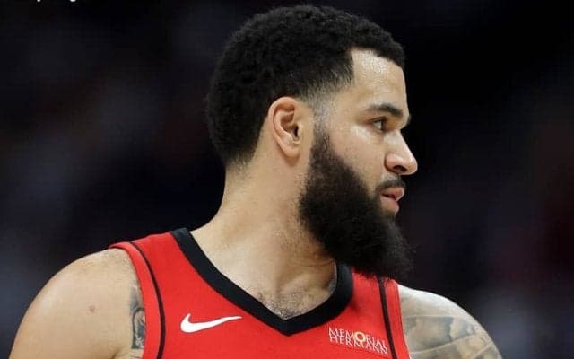 優勝候補ロケッツに痛手…先発PG兼リーダーのフレッド・バンブリートがACL断裂で長期離脱に