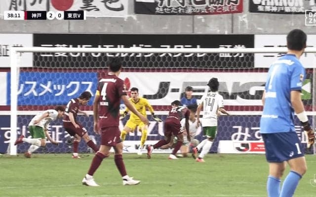 三笘薫かよ！ 神戸FWの“衝撃ドリブルシュート”にSNS騒然「バケモンやん」「日本に収まって良い器ではない」敵５人を翻弄したゴラッソの一部始終