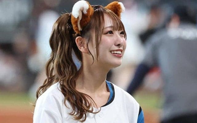 ミニスカ“きつね美女”に興奮「可愛くなりすぎてつらい」　華麗ダンスで魅了「尊すぎる」