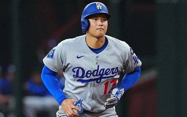 大谷翔平、突然の“悪ガキ”発動!?　至近距離でガン見…敵軍に見せた行動で「こういうトコがいい」