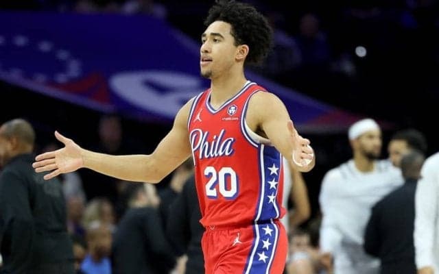 シクサーズの2年目ガード、ジャレッド・マケインが右手親指を負傷…開幕戦出場は微妙か