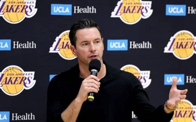 昨夏4年契約でレイカーズの指揮官へ就任したJJ・レディックHCが複数年の延長契約