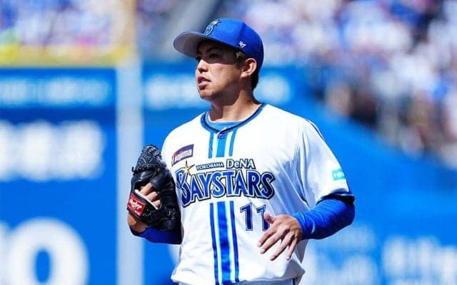 DeNAに暗雲…東克樹が緊急降板　左手の指先を気にしてベンチへ、14勝左腕にアクシデント