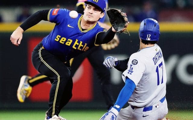 大谷翔平、MLB史上初「50本塁打&20盗塁」2年連続達成でド軍逆転勝利　佐々木朗希は1回2K無失点、60発ローリーから圧巻奪三振