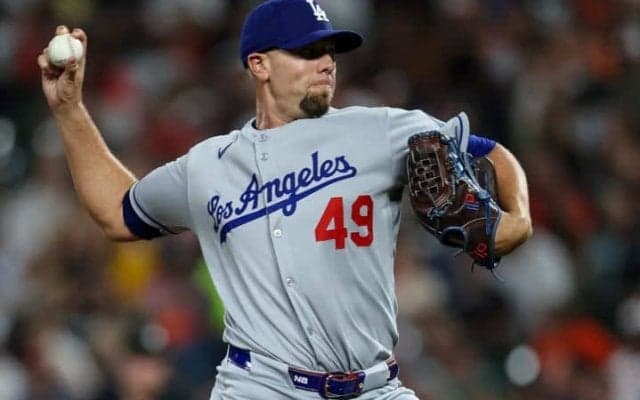 ド軍37歳救援右腕の失点にロバーツ監督も顔を曇らせる　PS起用に黄信号か「簡単にストライクを取れなくなっている」