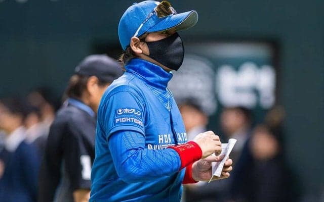 試合2時間前…北の大地に衝撃「うそやろ」　追い詰められたチームにWパンチ「痛すぎる」