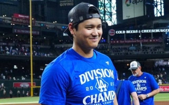 大谷翔平が“喧嘩腰”!?　至近距離で見せた一面、X注目「珍しい」「キメ顔です」