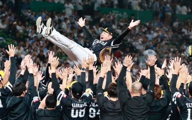 ソフトバンクがパ・リーグ連覇達成！　借金7の最下位から大逆転…前身含めて21度目の頂点