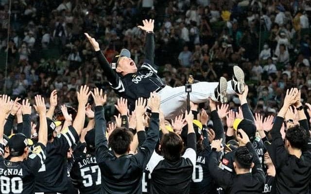 ソフトバンクが2年連続21度目のパ・リーグ制覇　球団20周年飾る