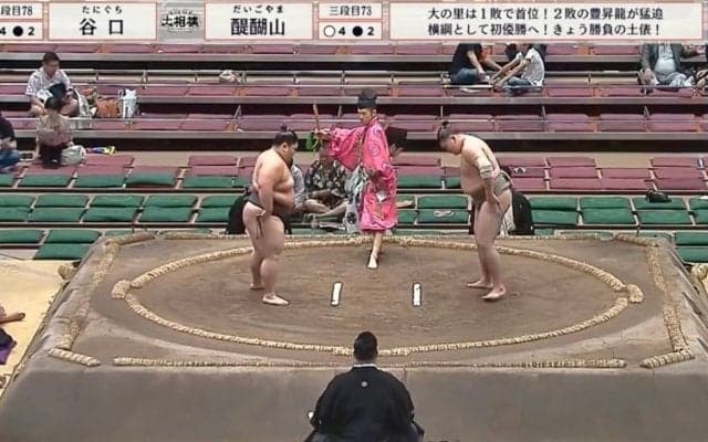 大相撲で“異様”な声援 女性の甲高い声に「落ち着け」「悲鳴に聞こえる」ファン困惑