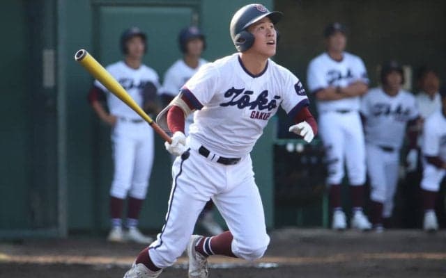 起死回生の逆転3ランに「色んな意味で忘れられない」、桐光学園の長距離砲が待望の高校初アーチもチームは敗れ悔しさあらわ【神奈川】