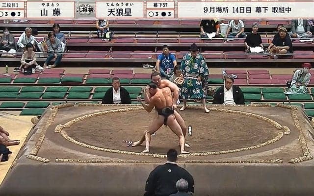 「そこから勝つのかよ」極細マッチョ力士、\"驚愕\"の大逆転劇 幕下復帰への執念