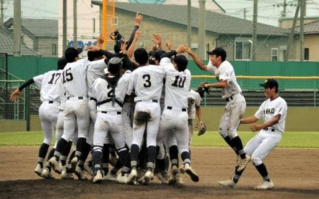 三重が津田学園破り3年ぶり優勝　津商も東海大会へ　秋季三重県大会