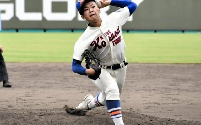 得意の変化球、低めに集めエース完投　神戸国際大付が近畿大会決める