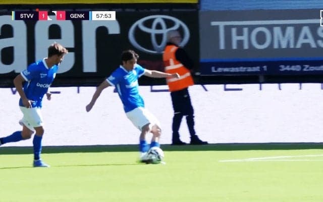 衝撃！ 伊東純也、直接FKで２試合連続ゴール「めちゃくちゃいい弾道」GK小久保玲央ブライアンの牙城を破る サポーター暴動で17分間中断と試合は大荒れ…