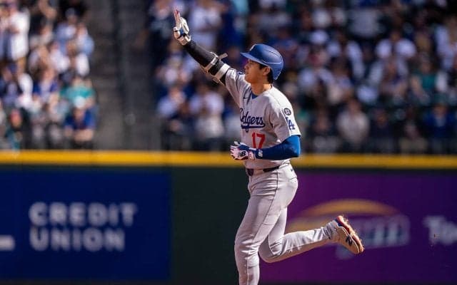 大谷翔平、最終戦で55号！3年連続本塁打王には1本届かず「55・20」 圧巻の3安打で自己最多146得点、31試合連続出塁 カーショーは通算223勝で有終の美
