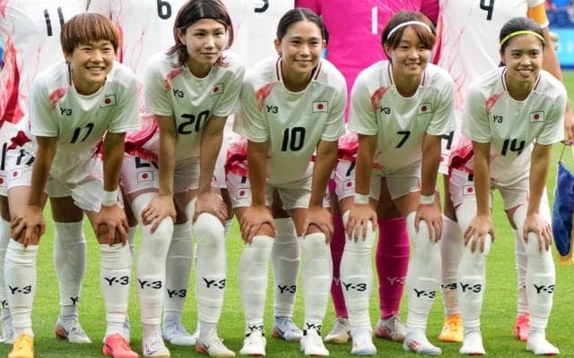 “女子ワールドカップ得点王”マンU所属なでしこMFが今季初ゴール！逆足での弾丸ミドルに｢どっちが利き足？｣｢チームメイトの喜びようがうれしい」