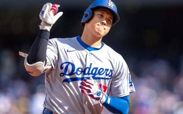 「シリーズを完全に支配するチャンス」大谷翔平が二刀流で挑む初のPS　投打の存在感をMLB公式も「最大の脅威」と強調