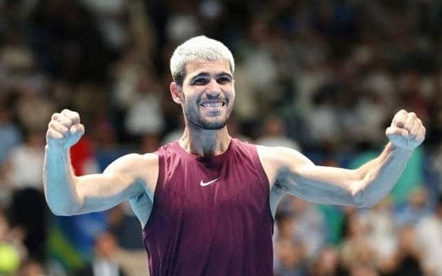 世界1位アルカラスが優勝　観客も熱狂　テニスジャパンオープン