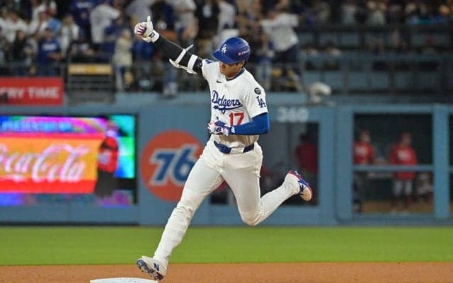 大谷翔平の特大弾に放送席“ドン引き”「……」　解説は驚愕「とても破壊的」