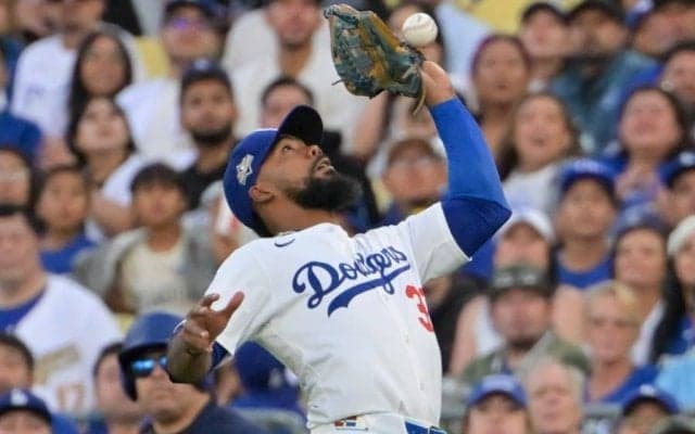 目を疑うテオの拙守「Oh no」　LAに起きた悲鳴…山本由伸を襲った“悲劇”「受け入れがたい」