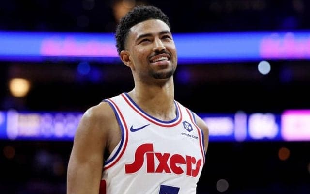 昨季シクサーズ加入後に平均21.9得点を残したクエンティン・グライムズが1年契約で復帰