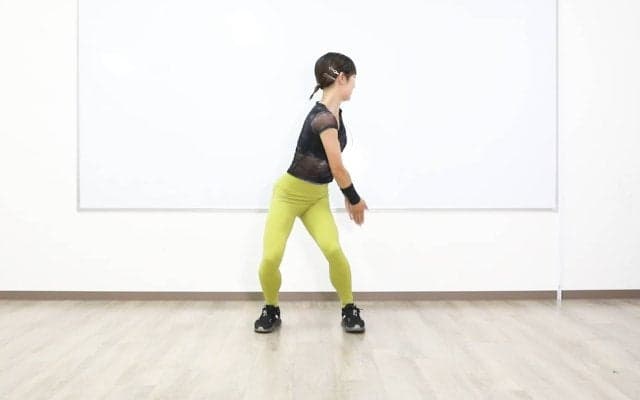 【1日1分】超シンプル「立ち腹筋」で、わき腹がギュッと締まる