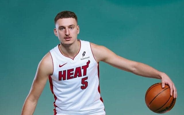 ヒートでキャリア4年目を迎えるニコラ・ヨビッチが4年約91億円の延長契約に合意