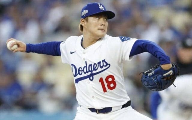 山本由伸、満塁ピンチで“怪物”斬り　吠えた！6回まで圧巻の投球披露　初回テオの落球から失点も2回から4イニング連続三者凡退