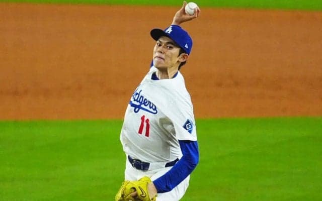 佐々木朗希のド派手デビュー、テオも“ドヤ顔”「あれがロウキ」　圧倒的投球に脱帽