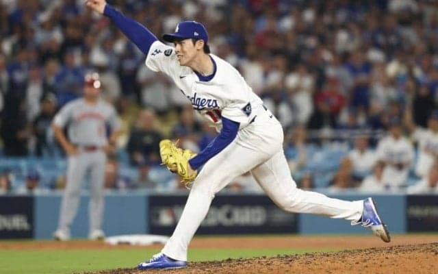 「ブルペンの救世主になりましたね」佐々木朗希、ポストシーズン初登板で9回三者凡退、最速163キロマークの圧巻投球をNHK解説も絶賛「もっと出力が上がってくる可能性もあります」