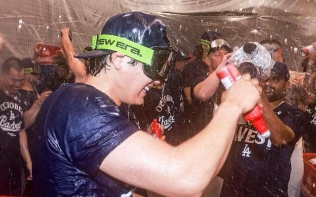 大谷翔平、自ら投稿した“クソガキぶり”　カメラに向かって発射…SNSで浸った余韻