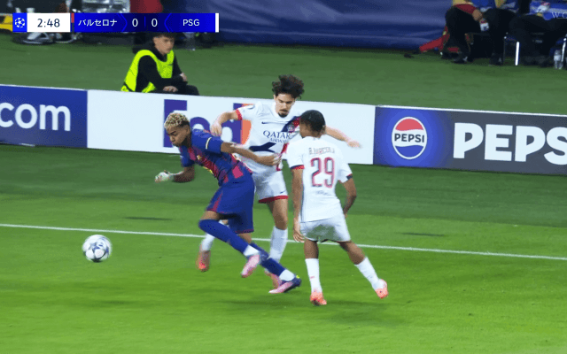 衝撃の５人抜き…バルサ神童の“異常なドリブル”に世界騒然！「意味わからん…」「もはやショー」18歳ヤマルがパリSG守備陣を切り裂いた瞬間