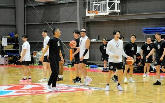 「面白いバスケを」ドラフラ、ゴール下を強化し2季ぶり日本一めざす