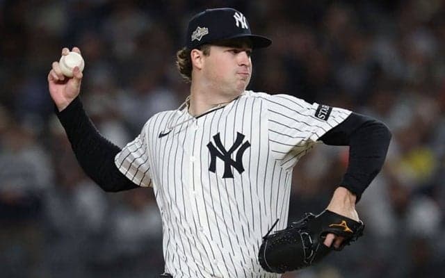 ヤ軍“崖っぷち”から2連勝で地区S進出　新人シュリトラーが快投…吉田正尚はマルチ安打も敗退