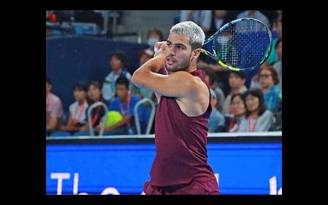  アルカラス 東京Vでボーナス1.5億円 