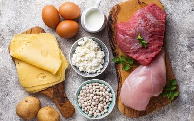 シニアにもおすすめ！不足しがちなタンパク質＆カルシウムのちょい足しワザ