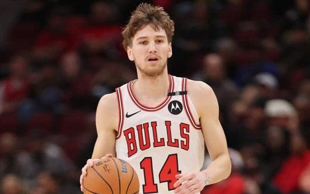 ブルズがチームオプションとなっていたマタス・ブゼリスの来季契約を行使