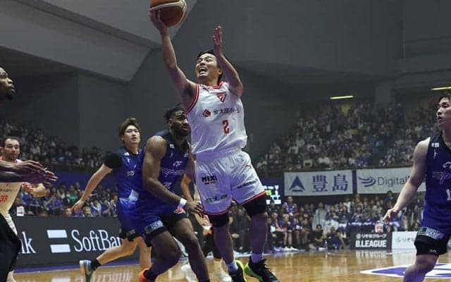 千葉Jが敵地でFE名古屋との大接戦を制す…富樫勇樹、渡邊雄太が要所で3点弾炸裂