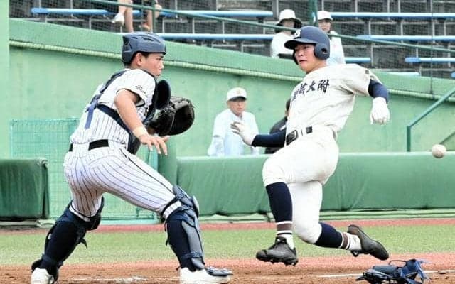 文星芸大付と佐野日大が決勝へ　秋季関東高校野球大会出場決める