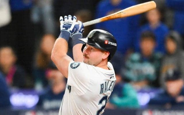 60HRローリーの揺るがぬ信条「自分で決めようとは」　延長惜敗…CY賞左腕と対戦も気負わず
