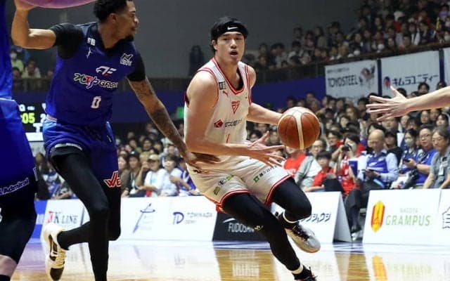 渡邊雄太と瀬川琉久が“ダブル21得点”で躍動！ 19歳ルーキーはキャリアハイ…千葉Jが敵地で2連勝