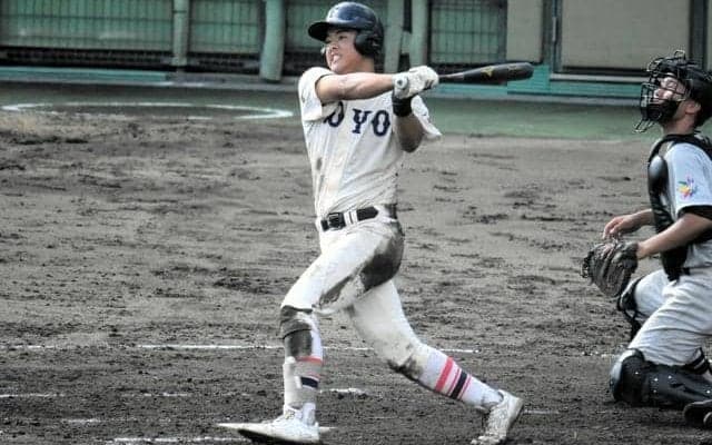 4番の長打が終盤11点の口火　来春甲子園へ望みつないだ東洋大姫路