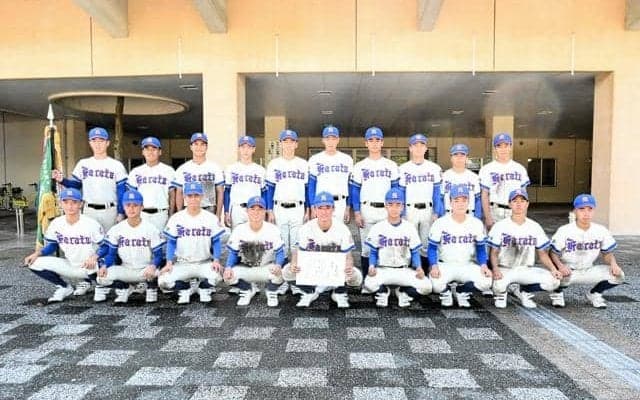 唐津商が15年ぶりの優勝、秋の高校野球佐賀大会　龍谷の秋連覇阻む