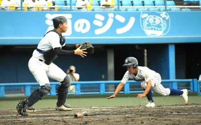 松山聖陵が西条を破り8年ぶり2回目の優勝　秋季高校野球愛媛県大会