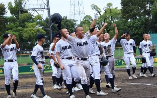 龍谷大平安が2年連続の近畿大会出場！5試合無失策の堅守が光る【京都】